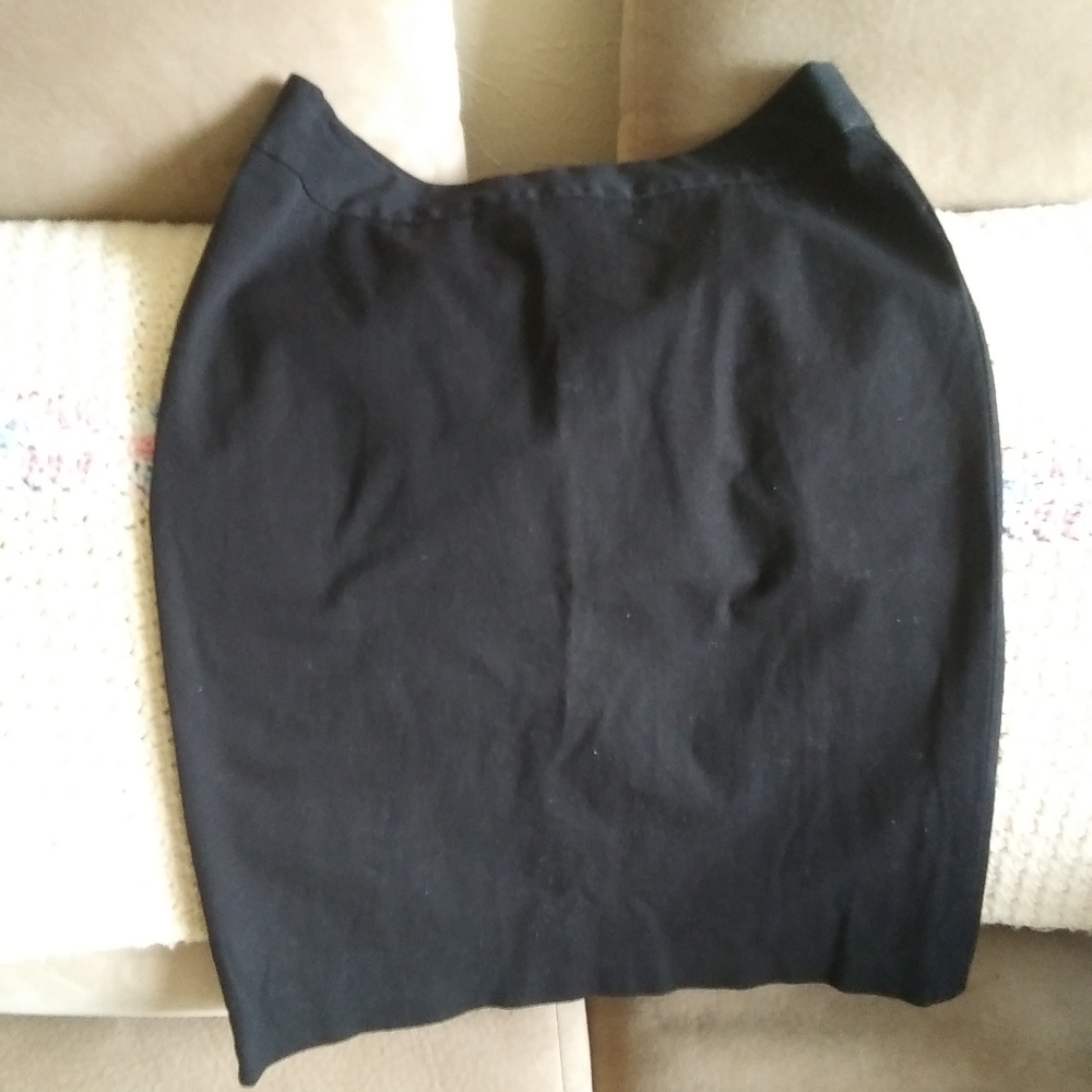 Gap skirt